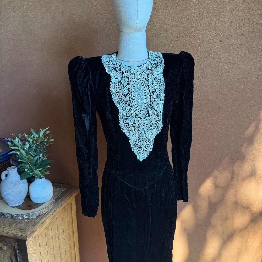 Jessica McClintock Vintage Black Dress with Lace Detail